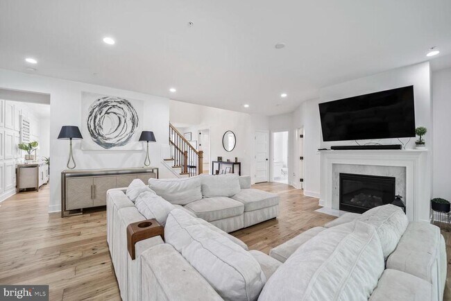 Building Photo - 4804 Bridle Ridge Rd