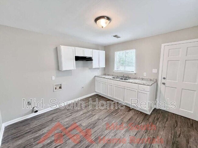 Building Photo - 3389 Cypress Rd