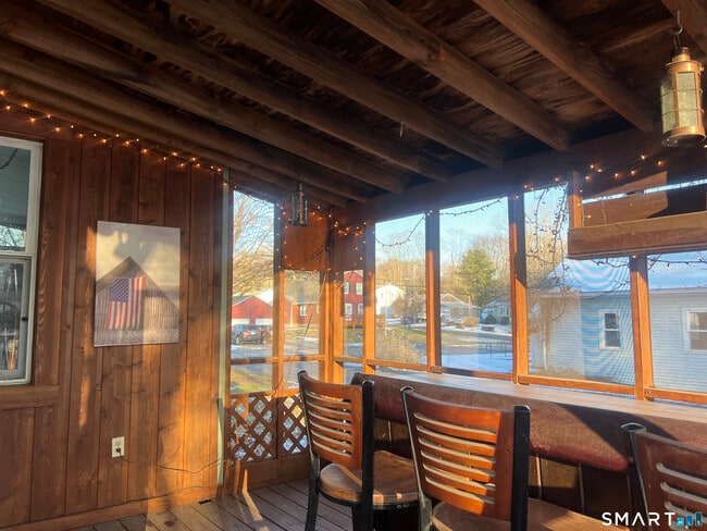 Building Photo - 77 Freestone Ave