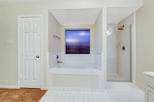 Building Photo - 3710 Banyan Wood Way