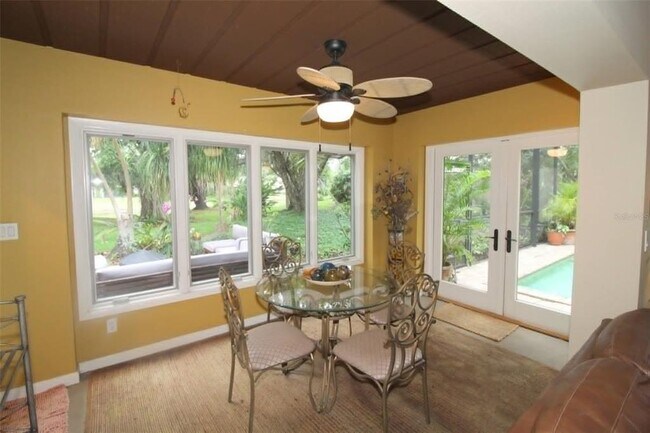 Building Photo - 4532 Ascot Cir N