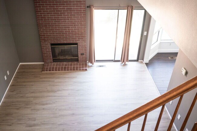 Building Photo - "Charming 3-Bed Home with Fireplace & Pool...