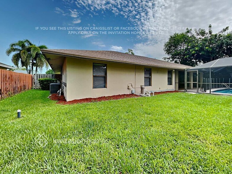 Building Photo - 14686 Horseshoe Trce
