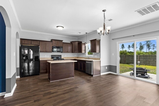 Building Photo - 902 Purvis Ct
