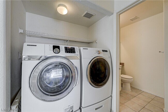 Building Photo - 4040 Castle Cove Dr