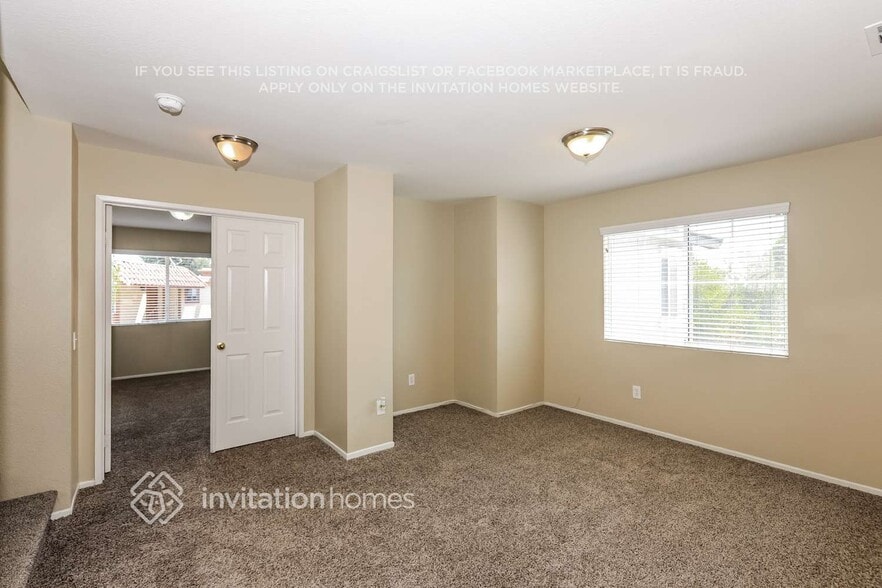 Building Photo - 26186 Lawrence Union Dr
