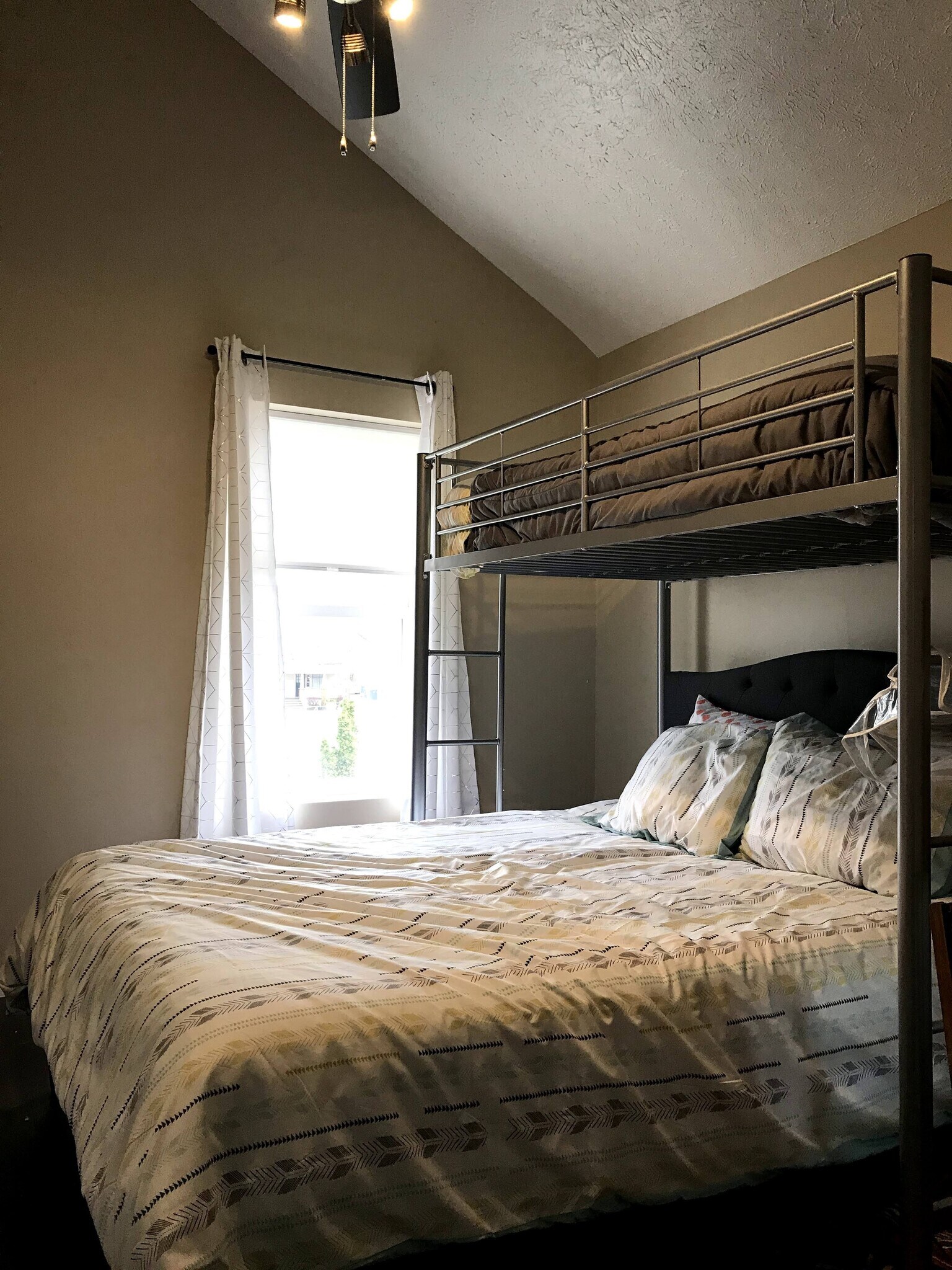Upstairs bedroom - 1801 W 47th St