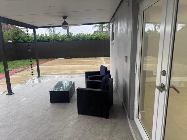 Building Photo - 7541 Miramar Pkwy