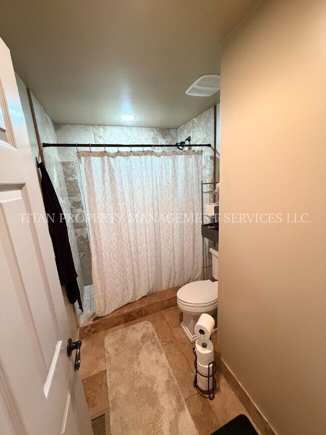 Building Photo - Country Comfort Meets Modern Living-Spacious 3BR Home with Shop and Hot Tub