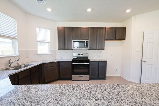 Building Photo - 9426 Castillo Ct