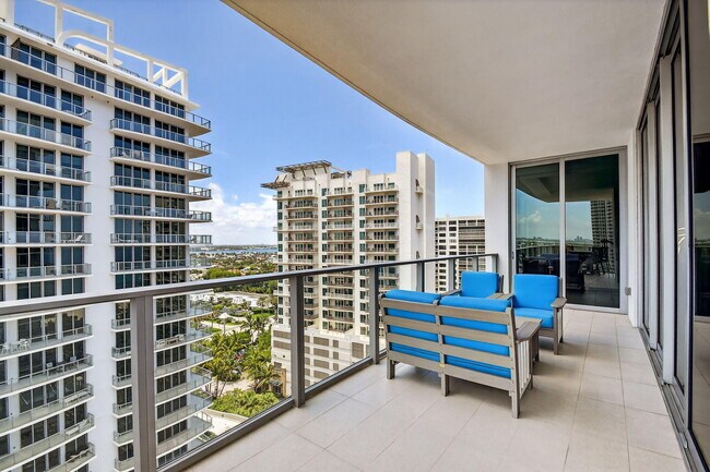 Building Photo - 3100 N Ocean Dr