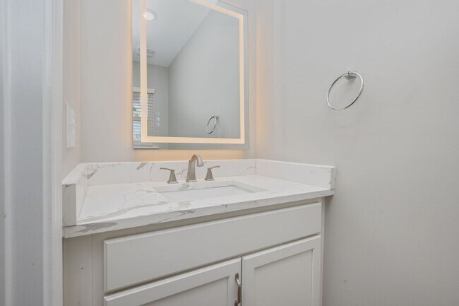 Building Photo - NEW Construction for Rent!!  IDEAL location on the edge of town!