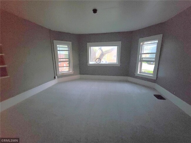 Building Photo - 210 N Fremont St