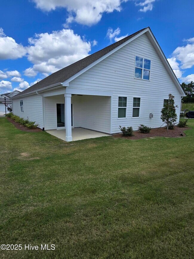 Building Photo - 1329 Clendon Cir