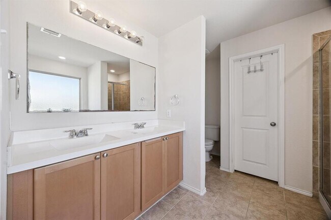 Building Photo - 1108 Jackson Ln