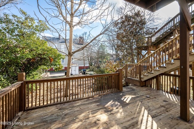 Building Photo - 1704 Rosewood Ave