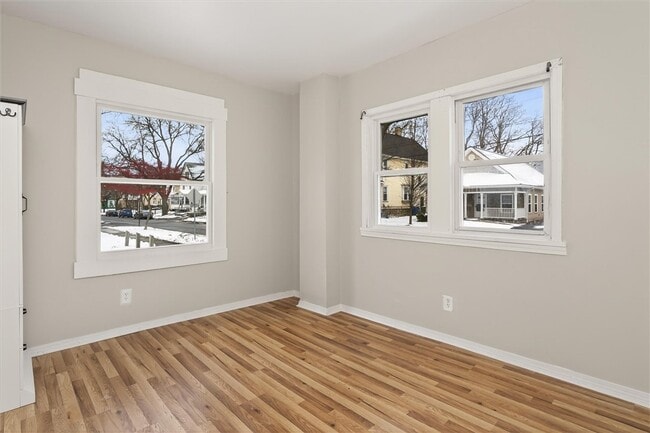 Building Photo - 127 Conkey Ave