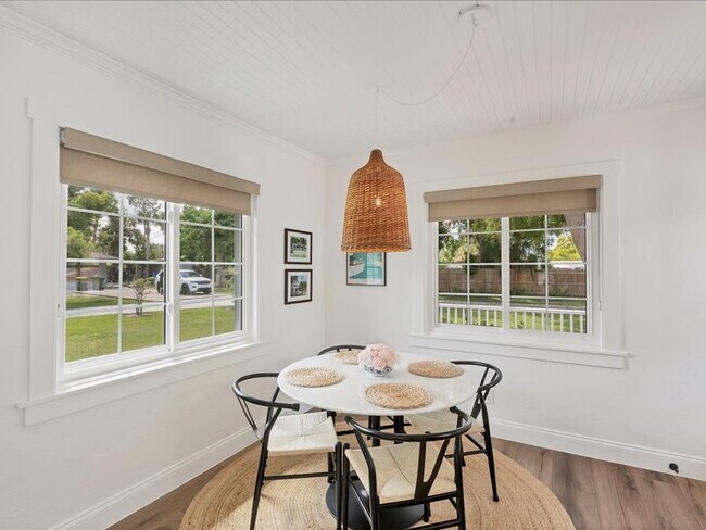 Building Photo - 2082 Webber St