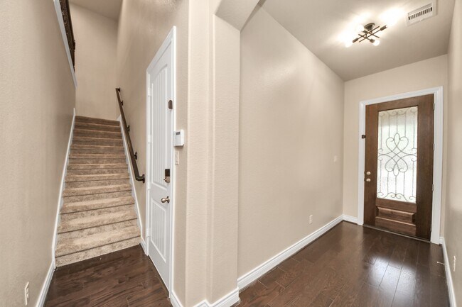Building Photo - 24219 Peralta Glen Ln