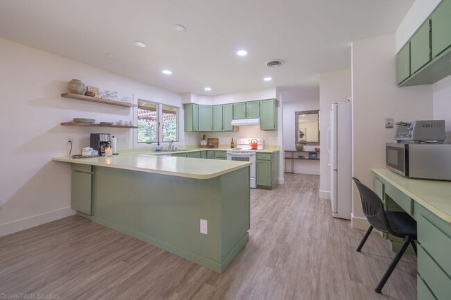 Building Photo - Central location in country setting! In law unit attached to house! MUST SEE!