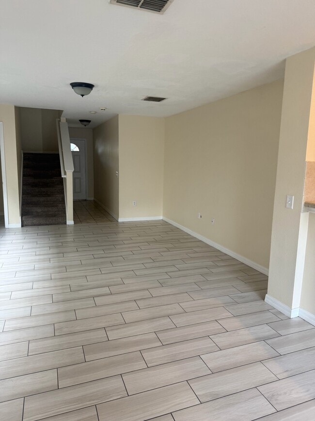 Building Photo - 2512 Aventurine St
