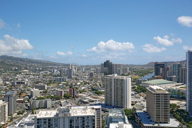 Building Photo - Azure 3505 - Urban living in Azure Ala Moana!