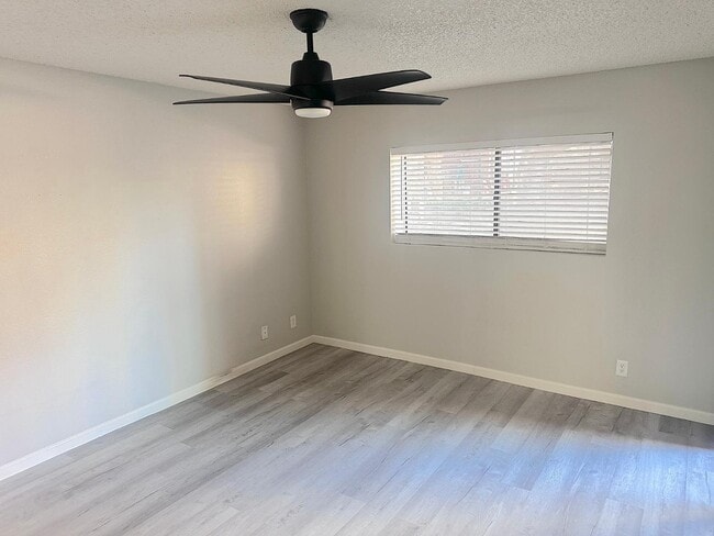 Building Photo - 3031 N Civic Center Plaza