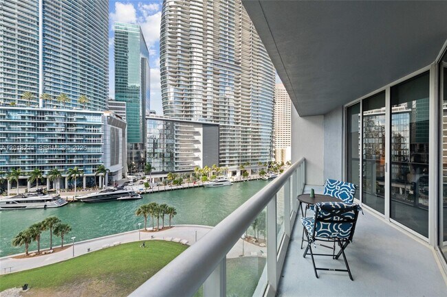Building Photo - 465 Brickell Ave