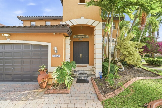 Building Photo - 16372 SW 62nd Ter