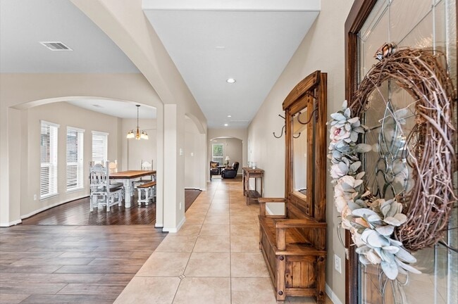 Building Photo - 406 Oak Stream Dr
