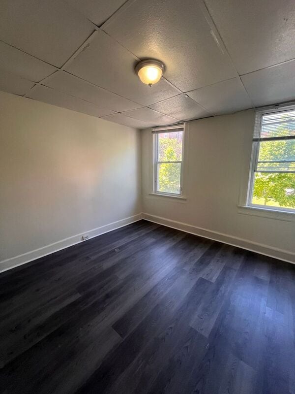 Building Photo - 107 E 33rd St