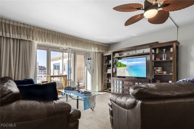 Building Photo - 1714 Bikini Ct