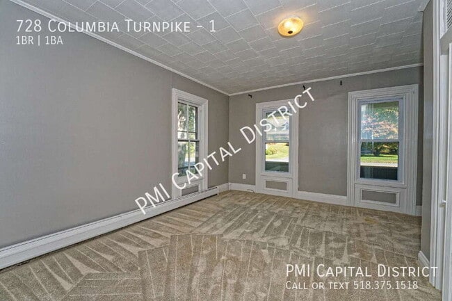 Building Photo - 728 Columbia Turnpike
