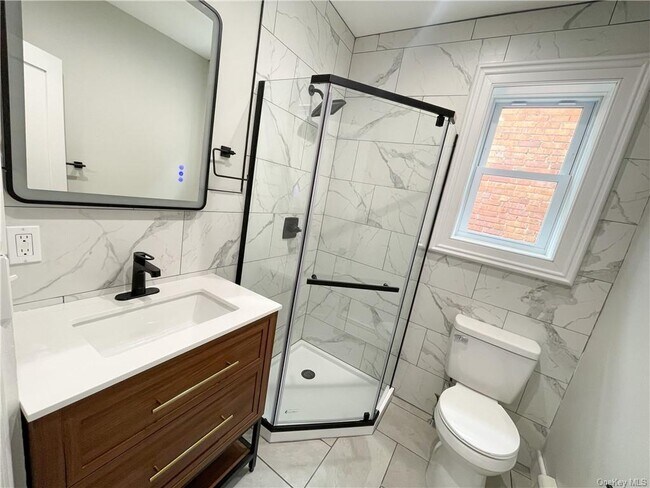 Building Photo - 53 S Clover St