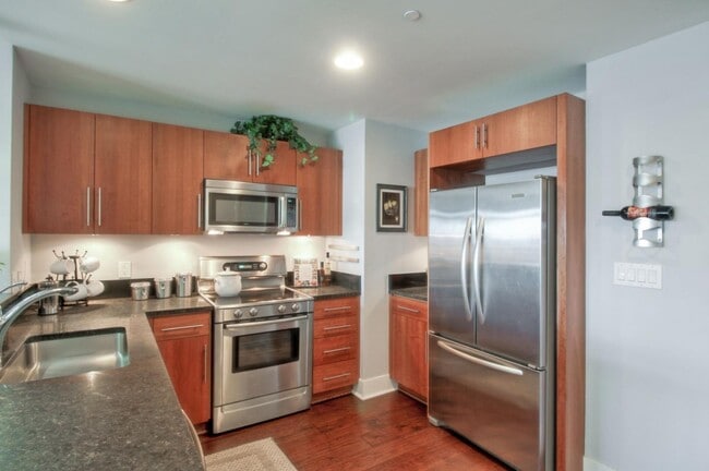 Primary Photo - 88 E San Fernando St