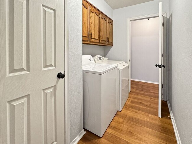 Building Photo - 8020 S 88th E Ave