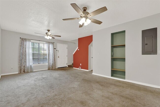 Building Photo - 3267 Forest Oaks Ct