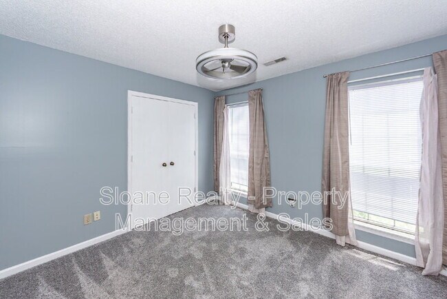 Building Photo - 5212 Elba Dr