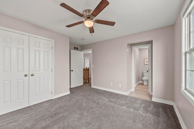 Building Photo - 5935 Pondview Ct