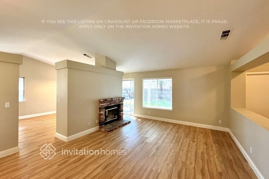 Building Photo - 2522 Drummond Dr