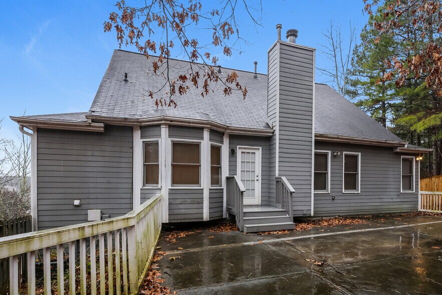 Building Photo - 710 Maggie Mae Ln