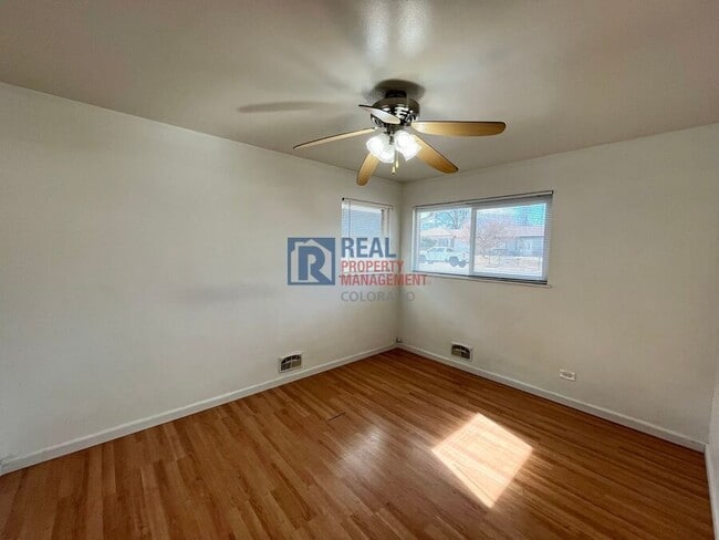 Building Photo - 3290 Leyden St