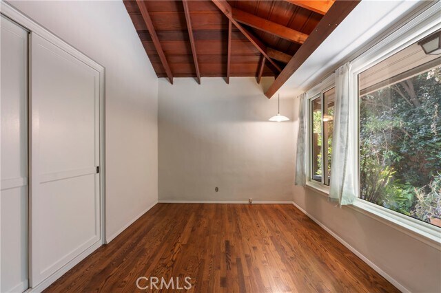 Building Photo - 229 Glenullen Dr