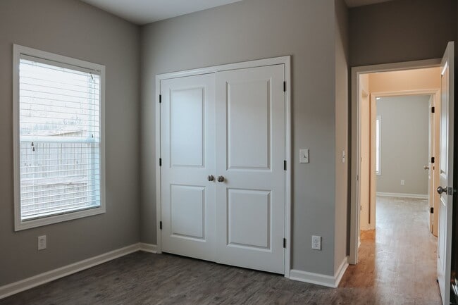 Building Photo - Family Home in Shelbi Place Available June 2026