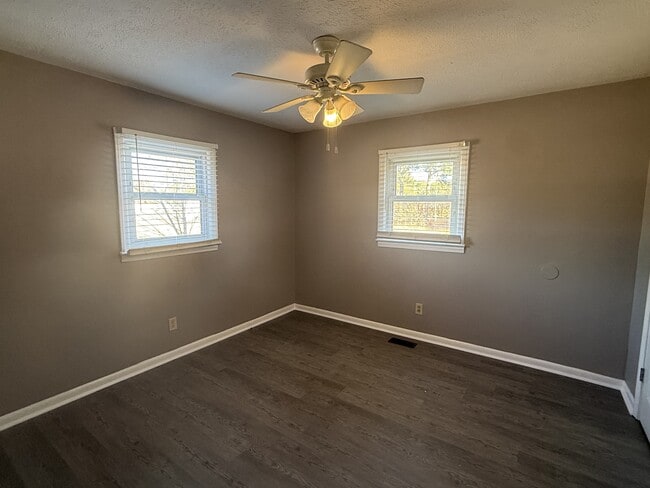 Building Photo - 2223 Carbine St