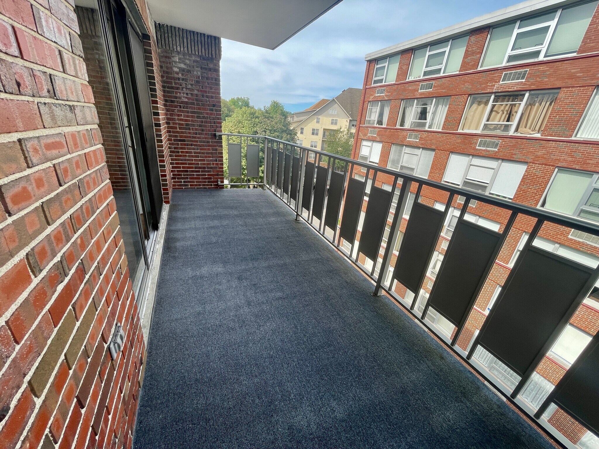 Private Balcony - 320 Hammond Pond Pkwy