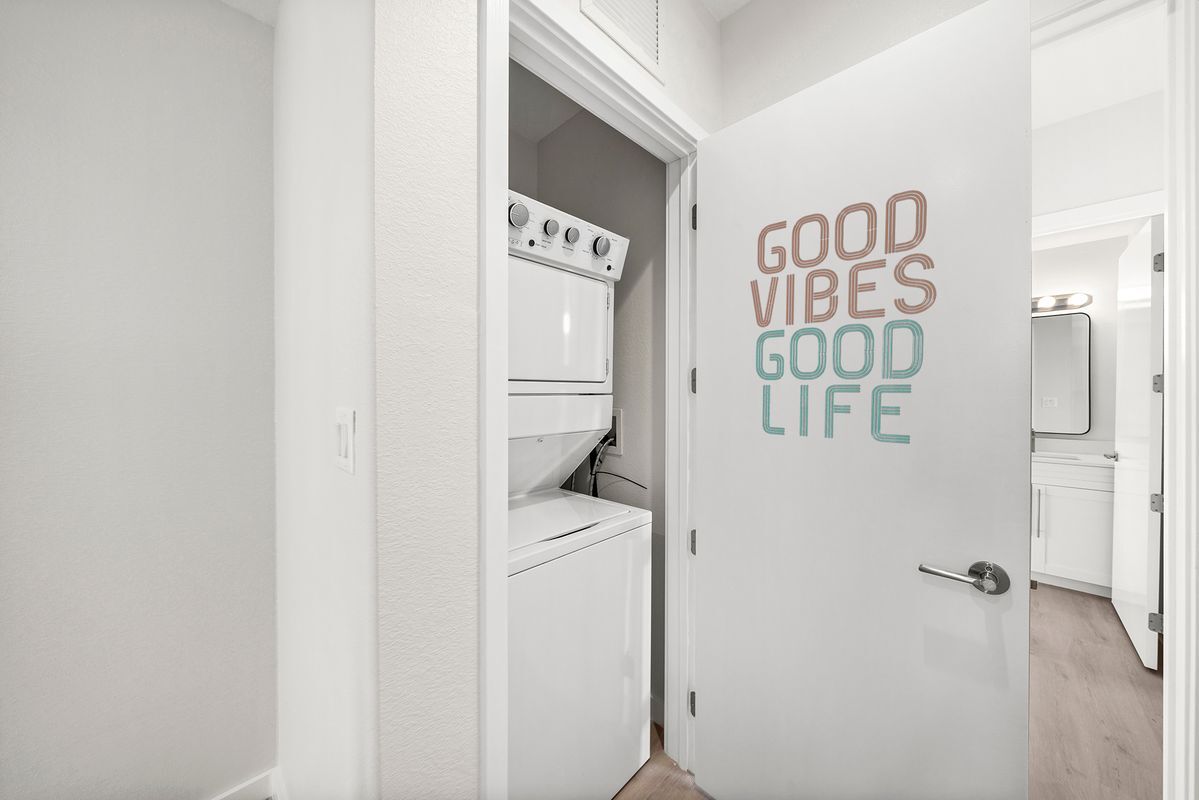 Building Photo - 1251 SW 3rd St