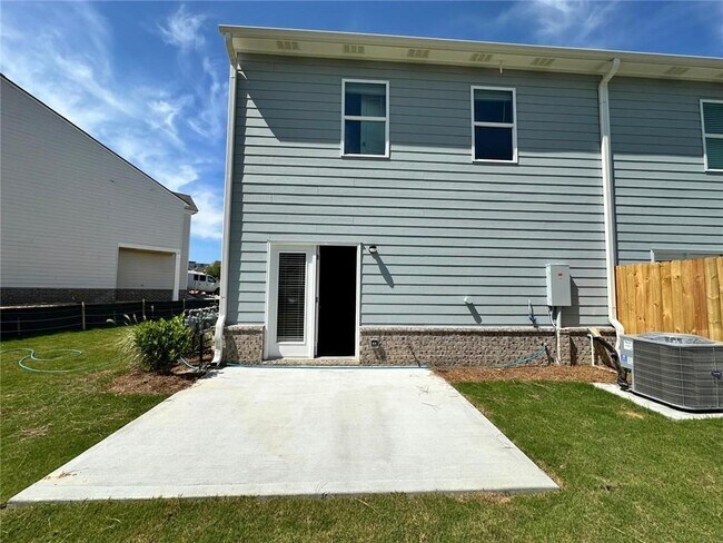 Building Photo - 3071 Greyton Dr