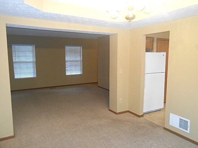 Building Photo - 5104 Blossom Ct
