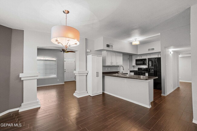 Building Photo - 4081 Tierra Bronce Dr